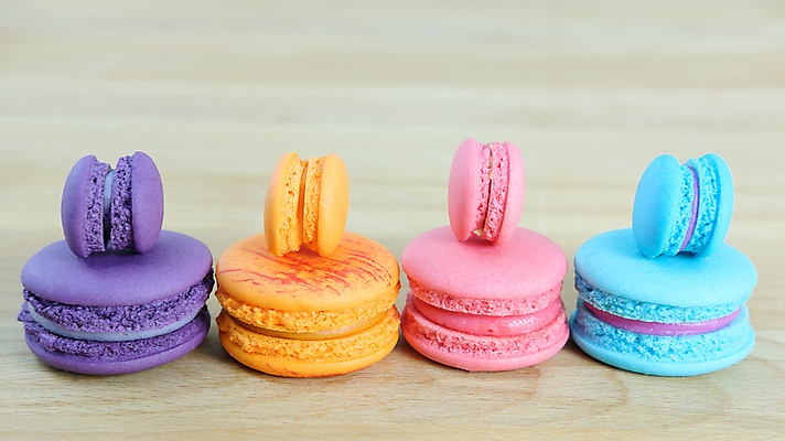 포토 JPG 해외이미지 커피 음식 분홍색 백그라운드 오렌지 그래프 디저트 아이디어 사탕 사랑 요리 미술 사람없음 컵 파란색 컬러풀 쌓기 쿠키 케이크 축제 여러개 빵집 프랑스 생일 클래식 맛 굽기 민트 크림 메뉴 칼로리 모음 마카롱 프랑스어 머랭 블러 파스텔톤 페스츄리 피스타치오 해외포토 문자 식기 기념일 감정 유럽 음료 빵 컬러 다수 컨셉 과일 모션 문화예술 한글 상점 견과류 구이 허브 파일형식 이미지허브