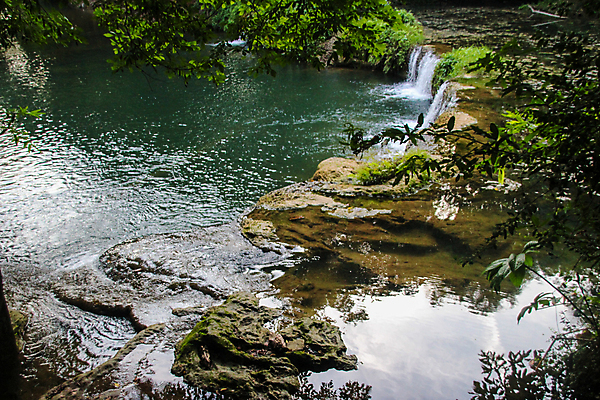 포토 JPG 해외이미지 나무 계절 공원 여행 잎 태국 자연 산 풍경 사람없음 야외 초록색 물 빛 강 여행객 평화 환경 봄 폭포 젖음 흐름 가을 신선 개울 숲 내추럴 전국 해외포토 자연요소 식물 공공시설 아시아 컬러 컨셉 사람 생태계 파일형식 이미지허브
