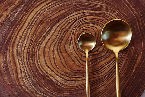 포토 JPG 해외이미지 그릇 식기 디자인 사람없음 목재 빛 금속 주방 식당 숟가락 식사 장비 흰색 기구 공구 은색 먹기 철 오브젝트 서비스 싱글 복고 심플 날카로움 서빙 설정 점심식사 고립 철강 차단 해외포토 나무 컬러 재료 모션 재질 수저 상점 도구 파일형식 이미지허브