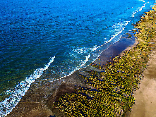 포토 JPG 해외이미지 파도 바다 여행 백그라운드 패턴 조류 하늘 사람없음 물 여름 빛 태양 맑음 바위 해조류 자르기 대만 화산 암초 지질학 특별함 해외포토 자연요소 동물 계절 교육 아시아 컨셉 무늬 모션 날씨 산 돌_바위 해양식물 파일형식 이미지허브