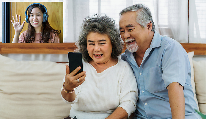 포토 JPG 해외이미지 할아버지 행복 할머니 어린이 가족 관계 회의 주택 실내 사랑 미소 동양인 두명 스마트폰 헤드폰 외침 사회 질병 토론 손주 멀리 온라인 동영상 세대 보험 돌봄 옛날 조부모 생존 해외포토 여자 노년 남자 감정 음향기기 비즈니스 의학 모션 표정 사람 인종 내부 건물 핸드폰 스마트기기 소리 공동체 파일형식 이미지허브