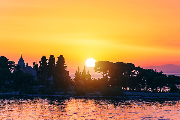 포토 JPG 해외이미지 구름 바다 여행 백그라운드 오렌지 자연 벽지 하늘 아침 휴가 파노라마 풍경 사람없음 야외 물 여름 빛 컬러풀 햇빛 태양 반사 노란색 일출 맑음 일몰 새벽 저녁 장면 스카이라인 내추럴 수평선 해외포토 주간 자연요소 계절 컬러 과일 날씨 촬영기법 노을 야간 생태계 파일형식 이미지허브