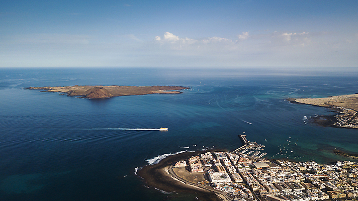 포토 JPG 해외이미지 모래 스포츠 바다 섬 여행 백그라운드 자연 하늘 휴가 안테나 풍경 사람없음 야외 여름 파란색 태양 우주 일출 놀람 도시 점 서핑 정상 암초 파라다이스 수평선 해외포토 자연요소 계절 감정 컬러 통신 표정 노을 수상스포츠 생태계 파일형식 이미지허브