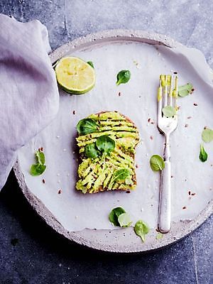 포토 JPG 해외이미지 접시 음식 빵 조각 포크 잎 다이어트 채소 과일 재료 부분 샌드위치 건강 씨앗 사람없음 목재 초록색 식사 샐러드 신선 양념 맛 아침식사 레몬 슬라이스 브런치 토스트 후추 바질 아보카도 점심식사 과카몰리 숙성 채식주의자 핸드메이드 비건 해외포토 나무 식물 식기 컬러 컨셉 소스_음식 향신료 채식 파일형식 이미지허브