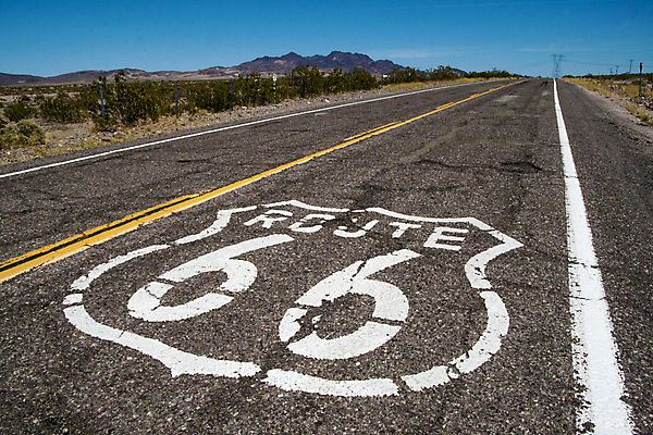 포토 JPG 해외이미지 도로 여행 자동차 풍경 사람없음 미국 운전 자유 오토바이 바퀴 휘발유 사인 속도 캘리포니아 연료 가스 애리조나 모터 루트 해외포토 길 육상교통 컨셉 북아메리카 교통시설 모션 바이크 석유 파일형식 이미지허브