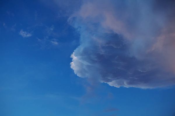 포토 JPG 해외이미지 구름 계절 하늘색 백그라운드 자연 하늘 날씨 아이디어 안테나 파노라마 풍경 사람없음 야외 여름 파란색 햇빛 태양 우주 환경 침묵 꿈 자유 흰색 시간 투명 분위기 천국 흐림 내추럴 해외포토 자연요소 컬러 컨셉 통신 촬영기법 소리 생태계 파일형식 이미지허브