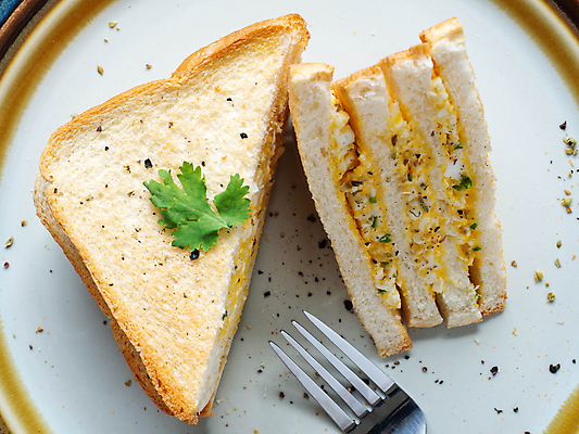 포토 JPG 해외이미지 전통 접시 음식 빵 백그라운드 포크 다이어트 벽지 샌드위치 건강 요리 사람없음 노란색 계란 카페 흰색 신선 닫기 달콤 맛 아침식사 수프 수증기 먹기 준비 소금 후추 버터 점심식사 고립 뷔페 핸드메이드 해외포토 식기 컬러 컨셉 모션 상점 알 식사 향신료 파일형식 이미지허브