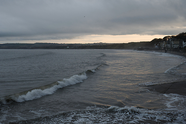 포토 JPG 해외이미지 물결 파도 바다 가족 조류 하늘 휴가 영국 잉글랜드 따뜻함 풍경 사람없음 물 여름 파란색 태양 반사 귀여움 일출 수영 침묵 황혼 일몰 새벽 산책로 젖음 프랑스 보트 서핑 저녁 타운 해외포토 자연요소 동물 계절 유럽 길 컬러 컨셉 배_교통 관계 노을 소리 수상스포츠 도시 야간 파일형식 이미지허브