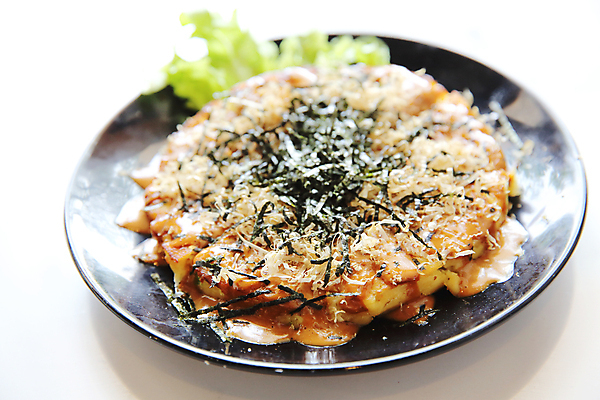 포토 JPG 해외이미지 실내 사람없음 흰배경 오코노미야끼 일본음식 해외포토 음식 백그라운드 내부 흰색 파일형식 이미지허브