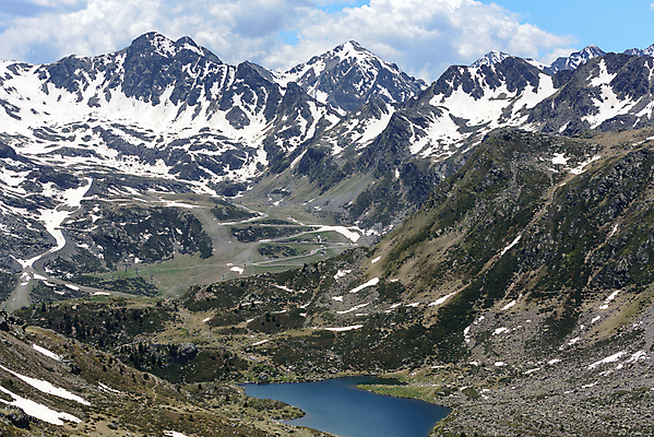 포토 JPG 해외이미지 공원 유럽 호수 여행 자국 자연 하늘 산 파노라마 풍경 사람없음 야외 초록색 물 여름 파란색 트래킹 하이킹 자유 바위 황무지 언덕 휴양지 장면 안도라 절정 해외포토 자연요소 계절 공공시설 나라 컬러 컨셉 레저 촬영기법 장소 돌_바위 생태계 파일형식 이미지허브
