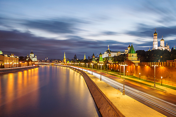 포토 JPG 해외이미지 구름 전통 유럽 도로 벽 여행 건축양식 모션 자동차 전등 조명 사람없음 강 도시풍경 컬러풀 성당 교회 탑 황혼 일몰 새벽 궁전 산책로 종 도시 예수 센터 역사 야간 저녁 큼 역동적 러시아 추적 모스크바 크렘린궁전 해외포토 자연요소 건축물 건축 나라 길 육상교통 컬러 컨셉 고건축 종교건축 교통시설 풍경 건물 노을 신_종교 크기 크렘린 파일형식 이미지허브