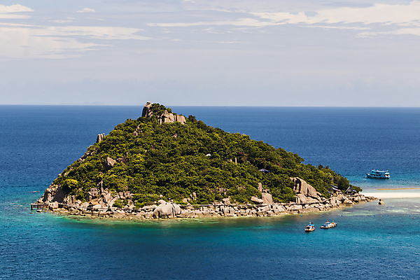 포토 JPG 해외이미지 아시아 모래 바다 섬 여행 태국 휴가 산 손바닥 동양인 풍경 해변 사람없음 초록색 물 파란색 세계 햇빛 동남아시아 휴양지 터키석 해외포토 자연요소 손 나라 컬러 인종 태양 장소 보석 파일형식 이미지허브