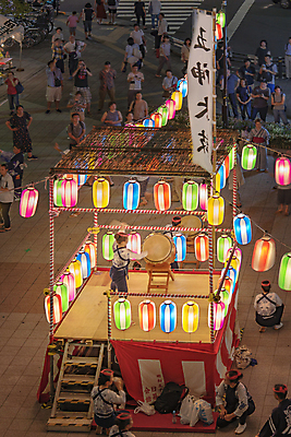 포토 JPG 해외이미지 구름 시계 비즈니스 건축양식 자동차 하늘 부동산 풍경 이벤트 사람없음 건물 세로 여름 도시풍경 탑 일본 자전거 고층빌딩 도시 보행자 도쿄 통로 정사각형 택시 드럼 타운 8월 7월 조감도 해외포토 자연요소 도형 건축물 계절 건축 아시아 육상교통 승용차 타악기 빌딩 바이크 날짜 재산 파일형식 이미지허브