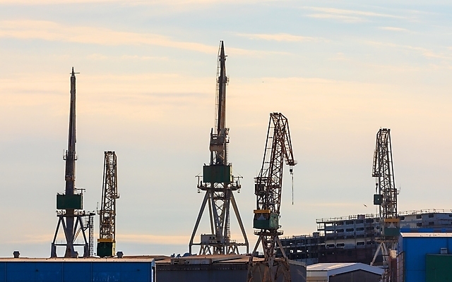 포토 JPG 해외이미지 주간 하늘 사람없음 야외 중장비 조선소 기중기 산업시설 산업현장 해외포토 자연요소 산업 산업장비 파일형식 이미지허브