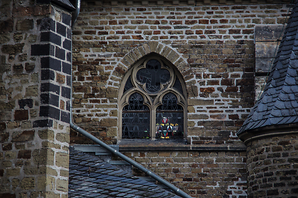 포토 JPG 해외이미지 구름 기독교 종교 벽 하늘 사람없음 파란색 교회 탑 바위 기도 집중 첨탑 해외포토 자연요소 건축물 컬러 컨셉 종교건축 건물 돌_바위 파일형식 이미지허브