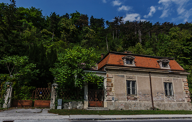 포토 JPG 해외이미지 벽 건축양식 창문 주택 이야기 사람없음 건물 탐험 역사 빌라 천연기념물 발견 떠남 무인 옛날 파멸 해외포토 건축물 건축 컨셉 모션 파일형식 소멸 이미지허브