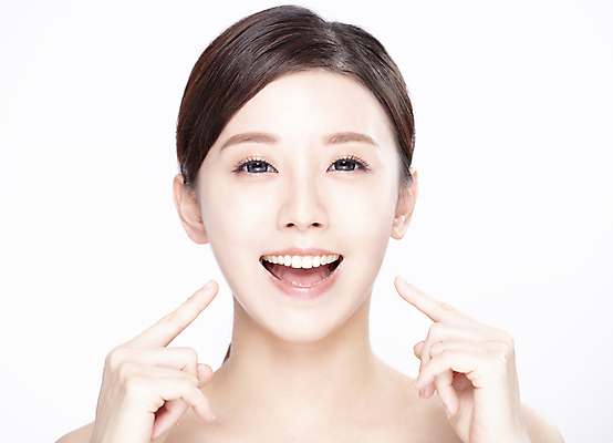 포토 JPG 해외이미지 여자 행복 얼굴 갈색머리 한명 동양인 상반신 성인 앞모습 뷰티 가리킴 우아함 매끈함 순수 보여주기 자기관리 성인여자한명만 해외포토 1 헤어스타일 감정 뷰포인트 컨셉 모션 사람 인종 손짓 신체부위 감각 여자한명만 성인여자만 파일형식 이미지허브