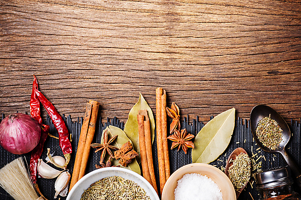 포토 JPG 해외이미지 음식 백그라운드 잎 채소 재료 자연 고추 건조 건강 마늘 요리 사람없음 만 뜨거움 양념 조미료 맛 허브 향신료 오브젝트 유기농 향기 냄새 아로마 소금 레시피 아로마테라피 로즈메리 흙더미 백리향 시나몬 오레가노 해외포토 식물 웰빙 컨셉 흙 생태계 테라피 향미료 파일형식 더미 이미지허브