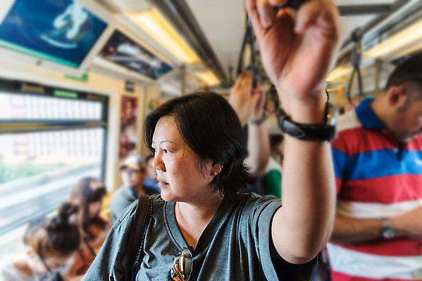 포토 JPG 해외이미지 아시아 여행 비즈니스 건축양식 교통시설 태국 하늘 거리 한명 사람 동양인 건물 여행객 기차 도시 시간 도심 전철 역 군중 방콕 바쁨 지역 승객 시스템 일반 단상 덩어리 방법 선로 해외포토 1 건축물 건축 나라 육상교통 교통 대중교통 인종 시설 파일형식 이미지허브