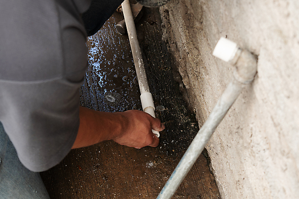 포토 JPG 해외이미지 산업 중년 2 창문 유리 주택 한명 내부 문 업무 틈 수술 엔지니어 재산 균열 은퇴 고정 튜브 배관공 실리콘 옛날 신청 해외포토 1 의학 모션 재질 사람 성인 건물 치료 금융 작업 기술자 파일형식 이미지허브