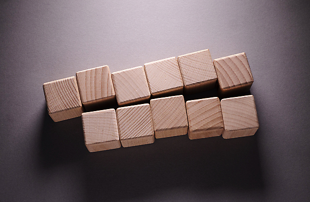 포토 JPG 해외이미지 모양 디자인 교육 어린이 백그라운드 컨셉 비즈니스 건축양식 놀이 추상 벽돌 아이디어 창조 사람없음 목재 상자 장난감 갈색 노란색 쌓기 탑 블록 유치원 기쁨 게임 흰색 놀이터 큐브 오브젝트 정사각형 만들기 심플 진행 개발 고립 해외포토 도형 나무 건축물 건축 감정 컬러 무늬 재료 모션 사람 파일형식 이미지허브