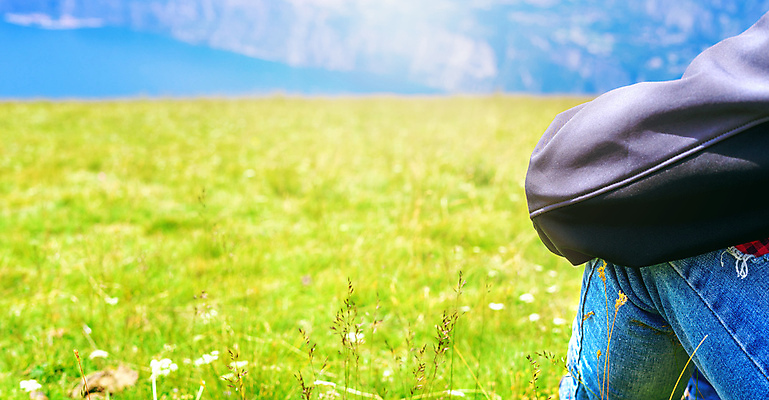 포토 JPG 해외이미지 1 라이프스타일 응시 남자 스포츠 여행 백그라운드 밭 자연 하늘 휴식 산 피곤 사람 앉기 풍경 소년 사람없음 야외 초록색 여름 여행객 계곡 이탈리아 하이킹 가을 언덕 단절 혼자 해외포토 시선 계절 유럽 어린이 컬러 컨셉 농업 모션 레저 생활 생태계 파일형식 이미지허브