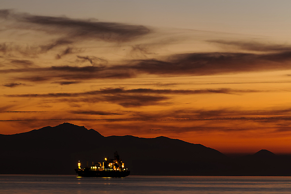 포토 JPG 해외이미지 구름 남자 실루엣 스포츠 바다 여행 오렌지 자연 하늘 낚시 휴가 휴식 항해 어류 어업 사람 풍경 취미 사람없음 야외 빨간색 물 여름 강 태양 노란색 평화 일출 어둠 황혼 일몰 보트 저녁 낚시꾼 수평선 해외포토 자연요소 계절 산업 컬러 컨셉 배_교통 과일 레저 촬영기법 노을 수중동물 야간 생태계 파일형식 이미지허브