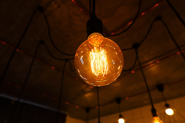 포토 JPG 해외이미지 디자인 백그라운드 전구 유리 조명 매달리기 사람없음 내부 장식 경제 빛 유행 힘 에너지 수확 골동품 램프 황금 클래식 고급 백열등 복고 샹들리에 형광등 빛망울 광 옛날 텅스텐 필라멘트 주도 해외포토 컨셉 농업 모션 재질 전등 예절 원소 파일형식 이미지허브