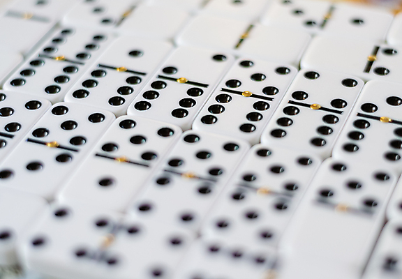 포토 JPG 해외이미지 사람없음 아웃포커스 흰색 소프트포커스 도미노 해외포토 컬러 촬영기법 파일형식 이미지허브