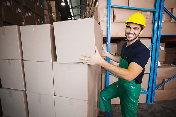 포토 JPG 해외이미지 백인 응시 남자 노동자 실내 한명 들기 상반신 20대 성인 옆모습 상자 작업 운반 안전모 물류창고 성인남자한명만 해외포토 서양인 직업 1 시선 뷰포인트 모션 사람 청년 내부 헬멧 안전장비 창고 남자한명만 성인남자만 파일형식 이미지허브