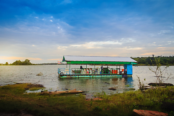 포토 JPG 해외이미지 나무 구름 호수 백그라운드 자연 하늘 표면 낚시 바람 산 풍경 사람없음 야외 초록색 물 여름 파란색 평화 우주 환경 침묵 자유 시골 저수지 숲 강가 땅 지역 해외포토 자연요소 식물 계절 컬러 컨셉 레저 날씨 강 소리 생태계 파일형식 이미지허브