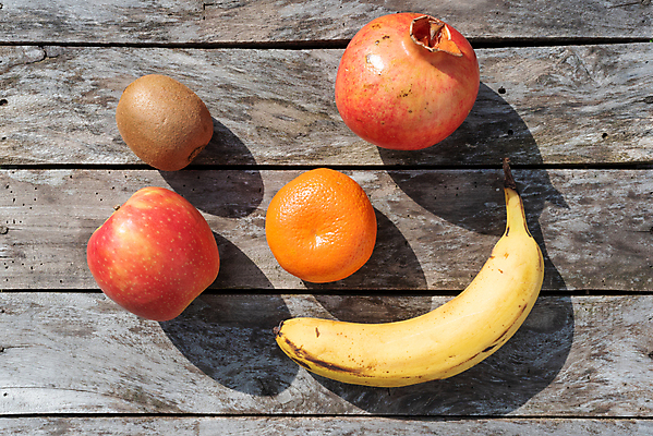 포토 JPG 해외이미지 계절 음식 백그라운드 농업 다이어트 과일 재료 자연 탁자 표면 디저트 귤 바나나 건강 키위 사람없음 목재 빨간색 빛 우주 활발 신선 원형 달콤 맛 사과 먹기 싱글 유기농 질감 날것 석류 내추럴 숙성 옛날 채식주의자 해외포토 도형 나무 웰빙 산업 컬러 가구 컨셉 모션 생태계 채식 파일형식 이미지허브