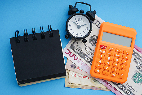 포토 JPG 해외이미지 디자인 교육 종이 커피 백그라운드 컨셉 돈 일러스트 비즈니스 학교 모바일 사람없음 금융 노트북 컴퓨터 사무실 펜 우주 쪽지 공책 흰색 키보드 업무 작업실 플랫 정상 디자이너 책상 레이아웃 문서 파란배경 위치 스타일 힙스터 카피스페이스 해외포토 직업 패션 음료 컬러 가구 문구용품 경제 파란색 전자제품 필기구 공백 작업 재산 파일형식 이미지허브