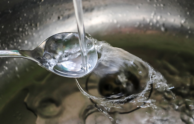 포토 JPG 해외이미지 벽 파도 가정 흑백 실내 건강 사람없음 물 파란색 빛 상점 금속 주방 청결 거품 방 젖음 흐름 욕실 바위 물방울 신선 개울 센터 고급 떨어짐 빨래 은색 시원함 묘사 싱크대 수도꼭지 화장실 가뭄 돌봄 스플래쉬 해외포토 자연요소 바다 컬러 컨셉 가사 모션 재질 날씨 촬영기법 내부 강 돌_바위 위생 개수대 파일형식 이미지허브