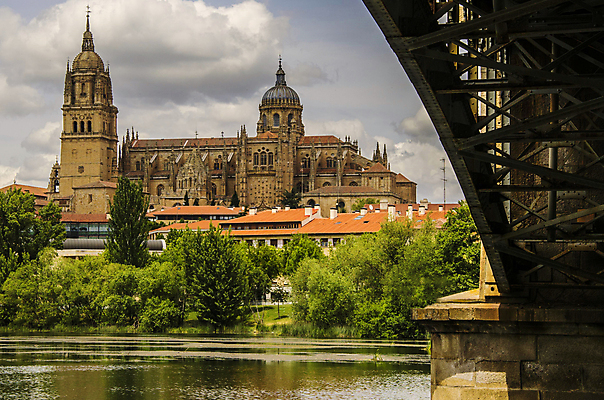 포토 JPG 해외이미지 외관 유럽 종교 여행 건축양식 지붕 휴가 주택 미술 풍경 사람없음 건물 물 강 도시풍경 성당 교회 천주교 골동품 중세 역사 스페인 재산 성자 정사각형 천연기념물 고딕 스페인어 옛날 해외포토 자연요소 도형 건축물 건축 나라 종교건축 문화예술 금융 도시 파일형식 이미지허브
