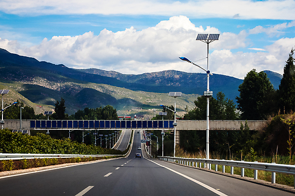 포토 JPG 해외이미지 구름 도로 여행 하늘 전등 산 거리 그림자 풍경 사람없음 파란색 태양 마을 금속 계곡 중국 터널 큼 묘사 언덕 속도 베이징 타운 통과 방법 옛날 해외포토 자연요소 아시아 길 컬러 교통시설 재질 조명 도시 크기 파일형식 이미지허브
