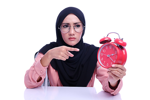 포토 JPG 해외이미지 스튜디오촬영 직업 학생 교육 무기 시계 백그라운드 셔츠 비즈니스 CEO 사업가 수업 아침 관리 한명 사람 성인 금발 사무실 숫자 교사 자명종 반지 잡기 시간 업무 비즈니스우먼 날짜 이슬람교 손목시계 속도 경영자 공포 비서 타이머 경보 기간 카운트다운 카피스페이스 해외포토 주간 문자 1 헤어스타일 여자 종교 상의 장신구 모션 실내 공백 알람 작업 직장인 리더 파일형식 이미지허브