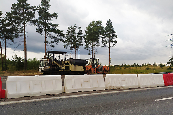 포토 JPG 해외이미지 구름 산업 여행 교통시설 사람없음 기계 운전 고속도로 수리 큼 아스팔트 땅 불도저 발굴 국자 트랙터 무거움 진행 개발 땅파기 방법 해외포토 자연요소 도로 교통 모션 주방용품 중장비 무게 크기 농기계 시설 특수차량 파일형식 이미지허브