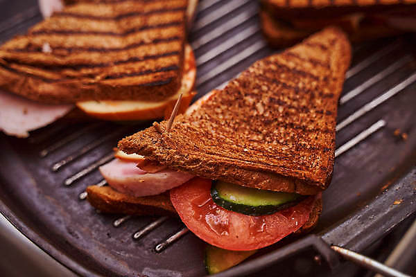 포토 JPG 해외이미지 조각 토마토 채소 샌드위치 건강 육류 요리 사람없음 초록색 계란 식사 치킨 샐러드 소고기 튀김 흰색 맛 그릴 상추 굽기 만취 속도 클럽 슬라이스 토스트 베이컨 레시피 층 마요네즈 점심식사 고립 더블 식용 해외포토 음식 빵 컬러 컨셉 식재료 주방용품 돼지고기 알 소스_음식 구이 닭고기요리 술취함 파일형식 이미지허브