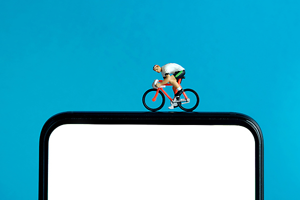 포토 JPG 해외이미지 사람없음 스마트폰 모니터 자전거 사이클링 추적 해외포토 모션 핸드폰 스마트기기 컴퓨터 바이크 육상스포츠 파일형식 이미지허브