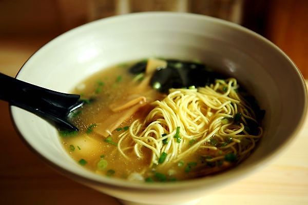 포토 JPG 해외이미지 전통 접시 아시아 음식 백그라운드 젓가락 탁자 양파 따뜻함 육류 돼지고기 요리 동양인 사람없음 초록색 계란 일본 식사 저녁식사 치킨 중국 당근 면 돼지 뜨거움 사발 맛 수프 수증기 레몬 홋카이도 국수 생강 점심식사 쪽파 일본음식 해외포토 식기 나라 컬러 가구 컨셉 채소 과일 식재료 포유류 뿌리채소 수저 인종 알 면류 사기그릇 파 닭고기요리 파일형식 이미지허브