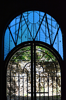 포토 JPG 해외이미지 디자인 아시아 종교 사람없음 교회 금속 도시 예수 입장 시작 통로 대문 덩어리 방법 숭배 스페인어 철강 해외포토 나라 종교건축 재질 건물 문 신_종교 파일형식 이미지허브