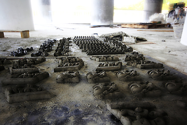 포토 JPG 해외이미지 전통 디자인 꽃 아시아 문화 벽 조각 백그라운드 잎 패턴 건축양식 태국 추상 미술 동양인 사람없음 건물 그래픽 장식 수확 흰색 화려 클래식 고급 묘사 질감 시멘트 조형 옛날 이국적 콘크리트 스타일 해외포토 식물 건축물 건축 나라 컬러 컨셉 무늬 농업 문화예술 인종 파일형식 이미지허브