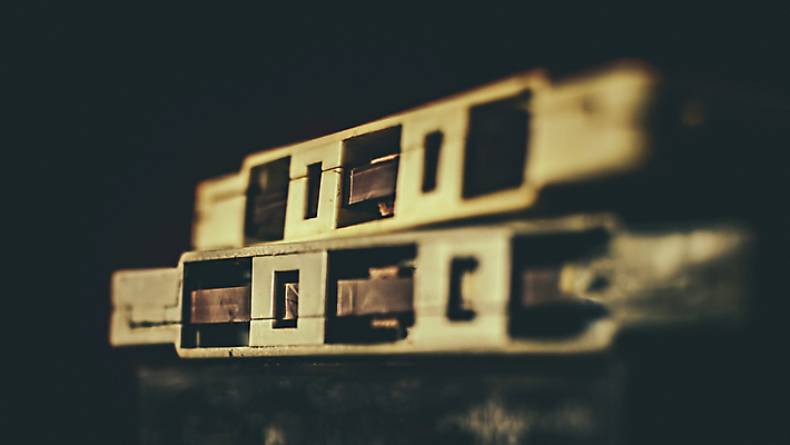 포토 JPG 해외이미지 디자인 음악 백그라운드 노래 놀이 사람없음 라벨 검은색 소리 공백 듣기 장비 수확 흰색 카세트테이프 클래식 혼합 플라스틱 오브젝트 라디오 복고 디스코 오디오 테이프 아날로그 수납 스테레오 얼레 80대 고립 구식 그런지 녹음기 뮤지컬 옛날 중고 플레이어 스타일 해외포토 노년 컬러 컨셉 농업 모션 재질 문화예술 문구용품 프레임 전자제품 춤 파일형식 녹음_기록 이미지허브