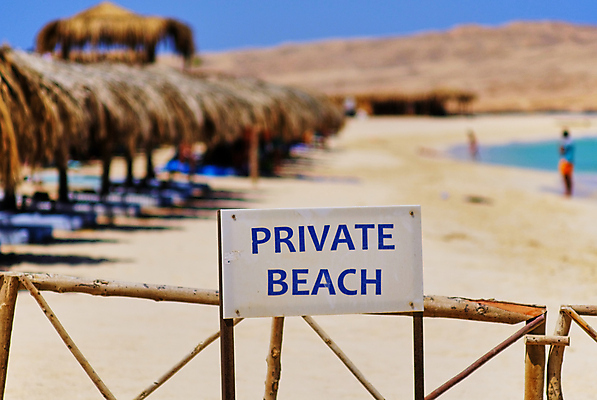 포토 JPG 해외이미지 라이프스타일 모래 바다 섬 여행 백그라운드 의자 우산 자연 하늘 휴가 휴식 이집트 풍경 사람없음 야외 목재 물 여름 파란색 울타리 맑음 정보 사인 휴양지 홍해 파라다이스 해외포토 자연요소 나무 계절 컬러 가구 컨셉 재료 아프리카 날씨 생활 담장 장소 생태계 파일형식 이미지허브