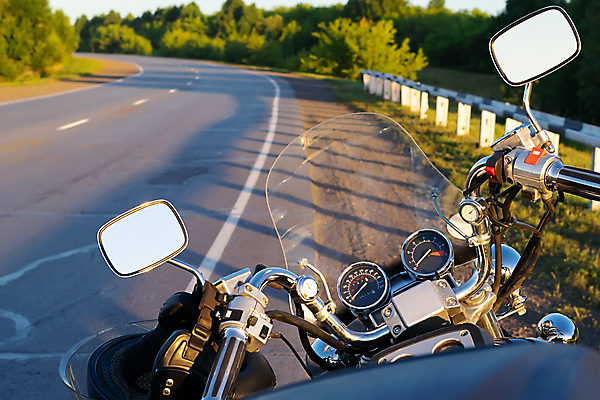 포토 JPG 해외이미지 라이프스타일 도로 길 스포츠 여행 백그라운드 자연 휴가 휴식 숙이기 그림자 풍경 사람없음 여행객 금속 자전거 힘 일몰 운전 오토바이 수확 시간 바퀴 고속도로 승차 저녁 그늘 속도 순환 위치 모터 낭만주의 방법 옛날 힘찬 스타일 해외포토 포즈 컨셉 농업 교통시설 모션 재질 사람 생활 노을 바이크 야간 생태계 파일형식 이미지허브