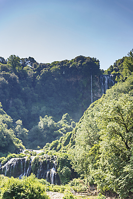 포토 JPG 해외이미지 나무 식물 공원 유럽 여행 모션 자연 휴가 산 풍경 사람없음 야외 목재 초록색 물 강 환경 점프 힘 이탈리아 거품 폭포 흐름 에너지 가을 흰색 신선 개울 떨어짐 숲 속도 내추럴 스플래쉬 해외포토 자연요소 계절 공공시설 나라 컬러 컨셉 재료 생태계 파일형식 이미지허브