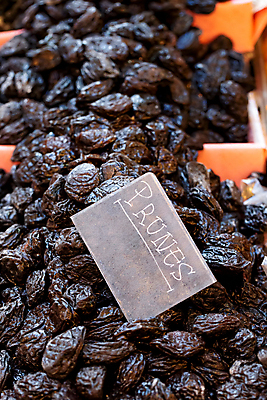 포토 JPG 해외이미지 잡화 음식 백그라운드 농업 다이어트 과일 재료 텍스트 영국 잉글랜드 건조 건강 요리 서기 사람없음 라벨 세일 상점 검은색 시장 닫기 사인 유기농 날것 섬유 자두 소매 슈퍼마켓 내추럴 매각 해외포토 웰빙 유럽 산업 컬러 모션 프레임 직물 파일형식 이미지허브