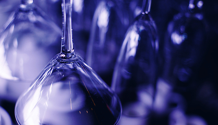 포토 JPG 해외이미지 음료 백그라운드 곡선 유리 탁자 추상 성인 사람없음 컵 세로 빛 반사 파티 식당 와인 카페 축하 바 투명 그룹 닫기 선택 저녁 옷걸이 크리스탈 서비스 준비 상쾌 서빙 유리그릇 질서 반대 건너기 취급주의 많음 효과 해외포토 그릇 식기 감정 선 가구 컨셉 무늬 모션 재질 주류 경고 사람 이벤트 상점 예절 야간 광석 파일형식 이미지허브