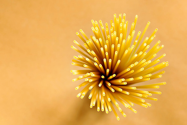 포토 JPG 해외이미지 전통 꽃 음식 컨셉 다이어트 재료 건조 파스타 건강 스파게티 요리 사람없음 갈색 노란색 식사 이탈리아 흰색 그룹 정상 다발 질감 날것 흙더미 생식 탄수화물 해외포토 식물 유럽 컬러 서양음식 흙 파일형식 더미 이미지허브